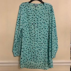 Cece *like new* long sleeve blouse hi low aqua